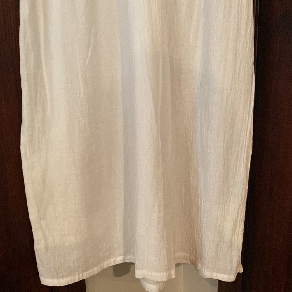 White Embroidered Mini Dress with Floral Motif - Picture 6 of 9